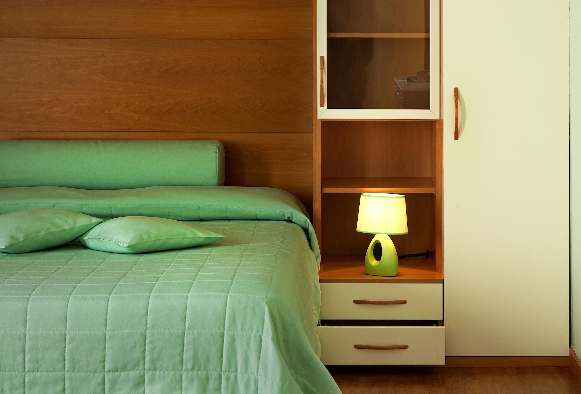 Best Western Hotel Leonardo Da Vinci Erba Bagian luar foto