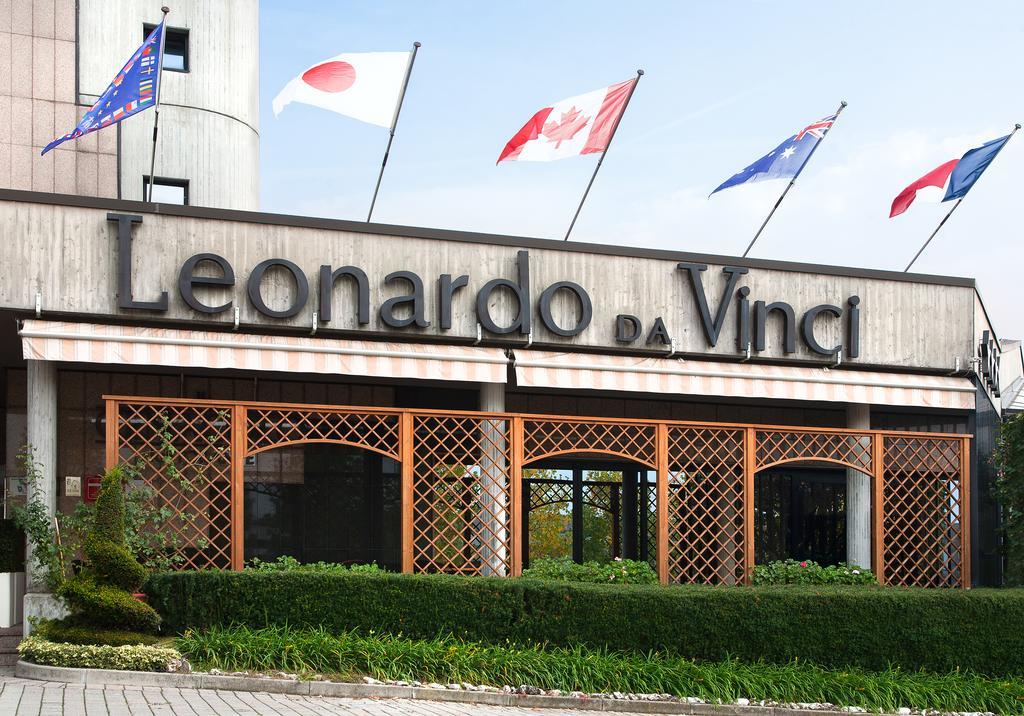 Best Western Hotel Leonardo Da Vinci Erba Bagian luar foto